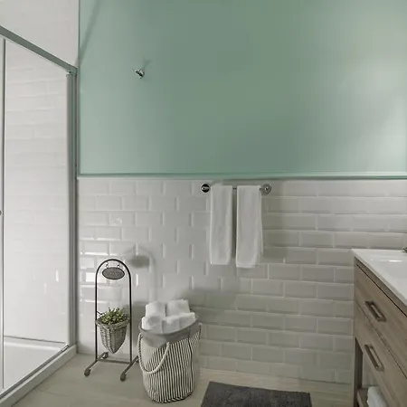 מלון דירות Maison Bahar Suites & קוסדסי